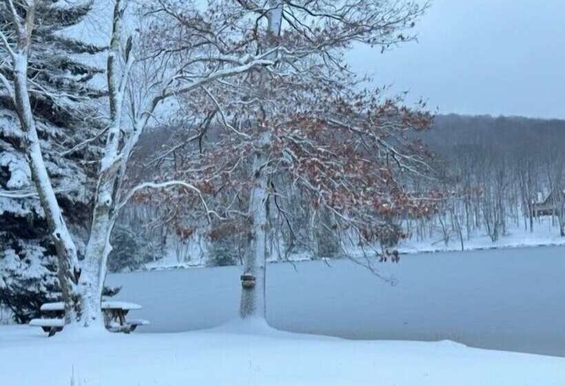 New Wintervue Home With Fireplace   Pet Friendly