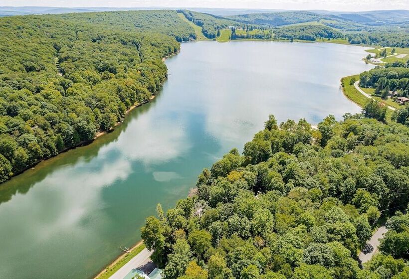 New Wintervue Home With Fireplace   Pet Friendly