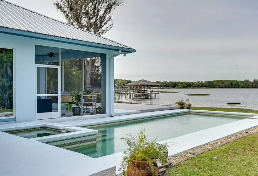 Odessa Lake House W/ Private Pool & Screened Lanai