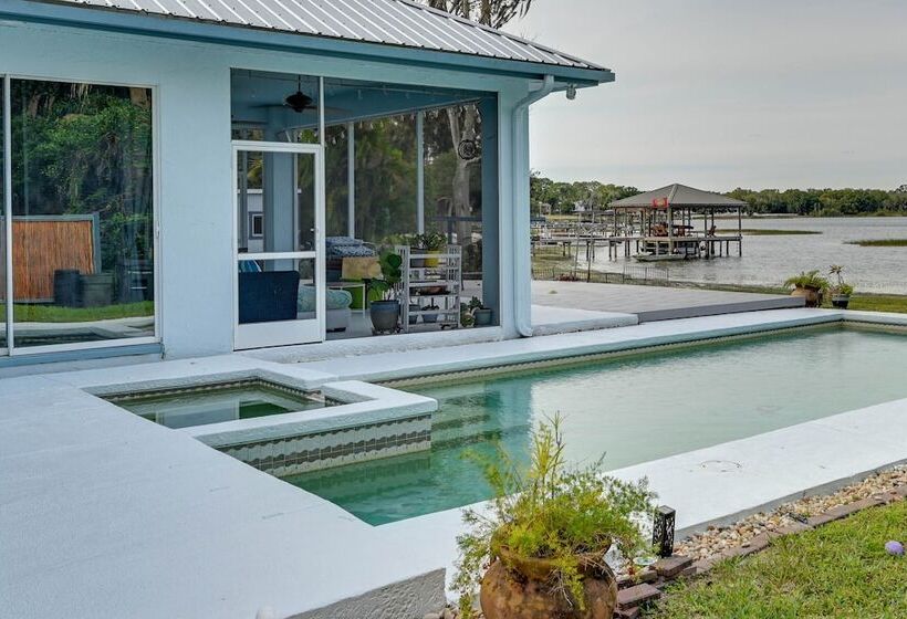 Odessa Lake House W/ Private Pool & Screened Lanai
