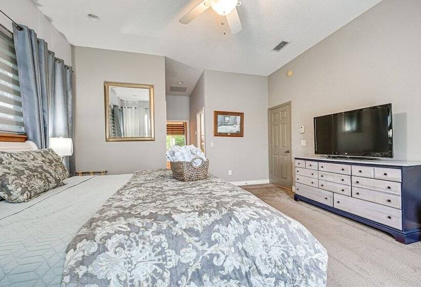 Odessa Lake House W/ Private Pool & Screened Lanai