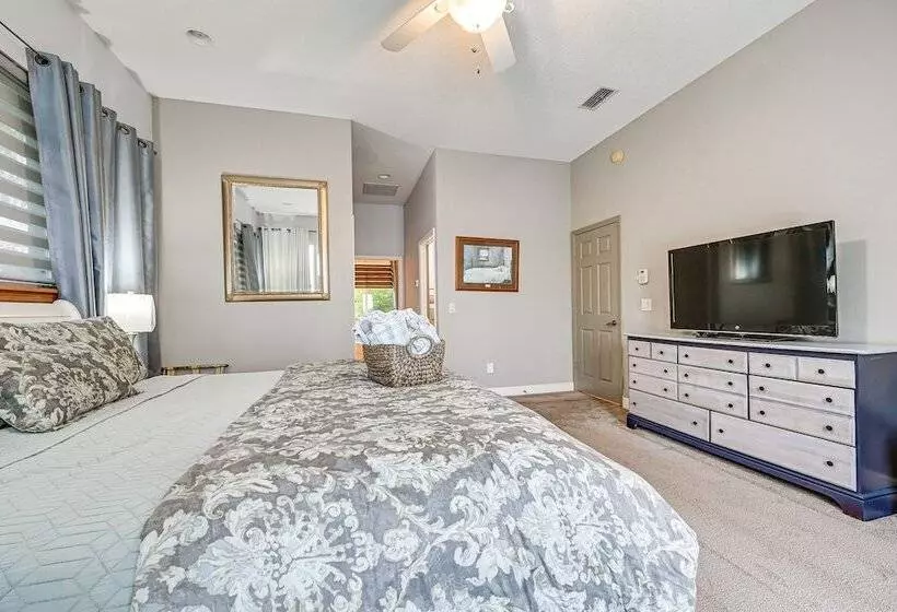 Odessa Lake House W/ Private Pool & Screened Lanai