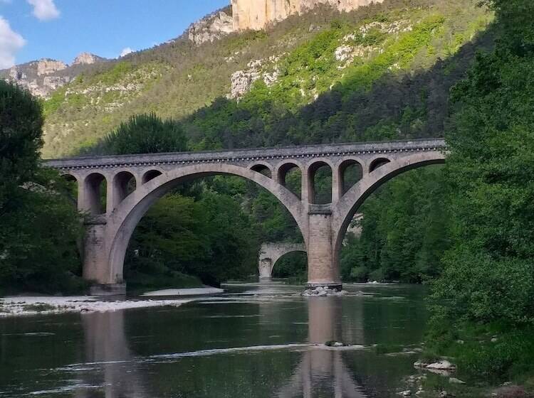 膳宿费 Gite Avec Terrasse