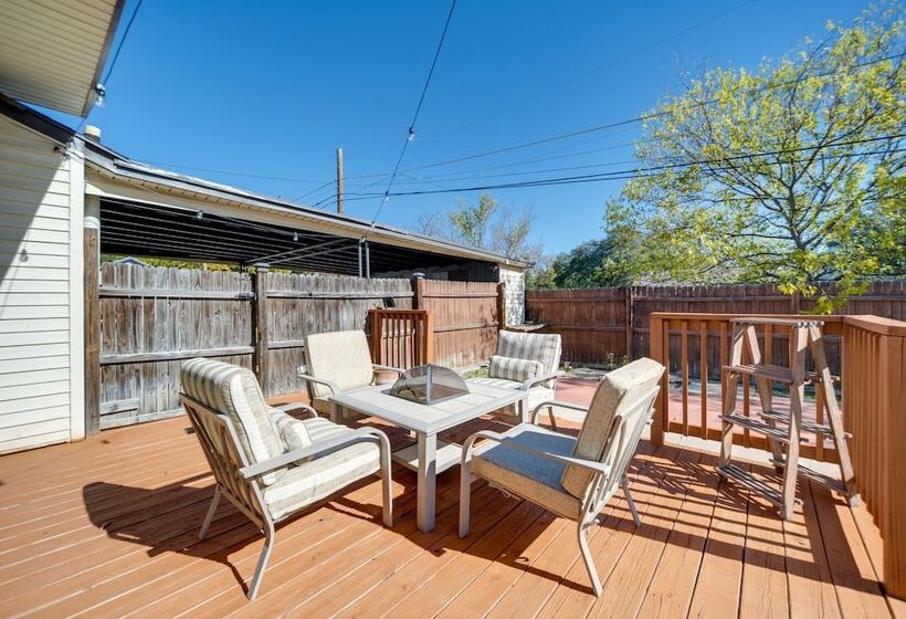 Pet Friendly Brady Vacation Home Near Wineries!