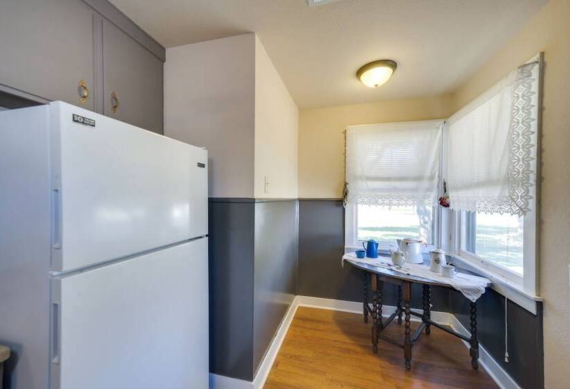 Pet Friendly Brady Vacation Home Near Wineries!