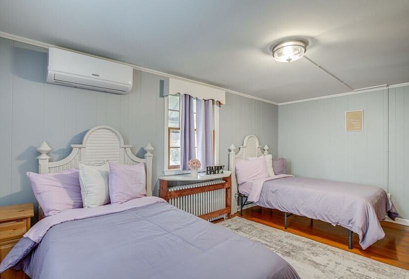 Pet Friendly Cambridge Home Walk To River!