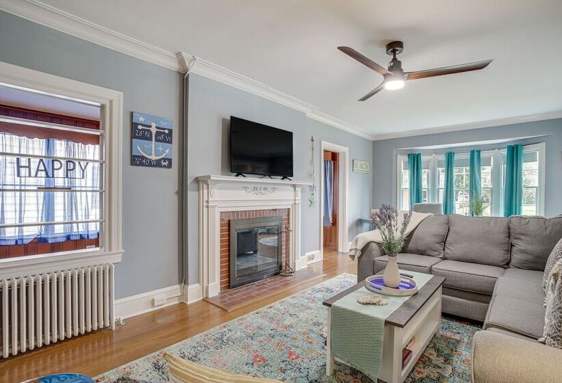 Pet Friendly Cambridge Home Walk To River!