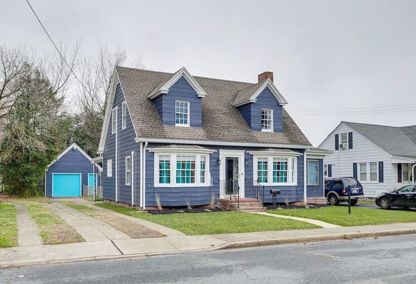 Pet Friendly Cambridge Home Walk To River!