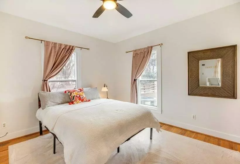 Pet Friendly Montrose Home, Walk To Town!