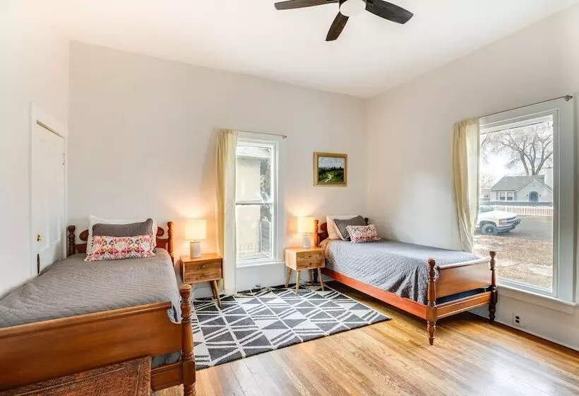Pet Friendly Montrose Home, Walk To Town!