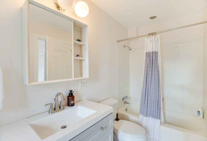 Pet Friendly Montrose Home, Walk To Town!