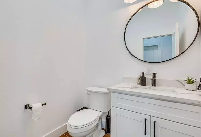 Pet Friendly Spicewood Home W/ Deck + Gas Grill!