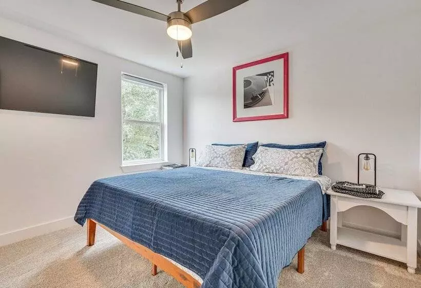 Pet Friendly Spicewood Home W/ Deck + Gas Grill!