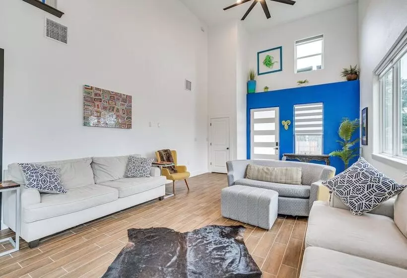 Pet Friendly Spicewood Home W/ Deck + Gas Grill!