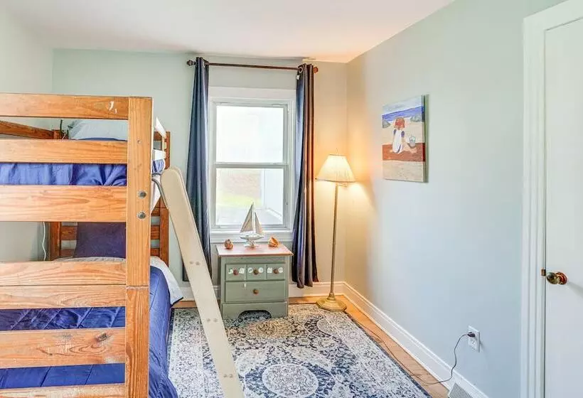 Renovated Chatham Home ~ Half Mi To Downtown!