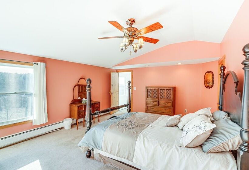 Renovated Chatham Home ~ Half Mi To Downtown!