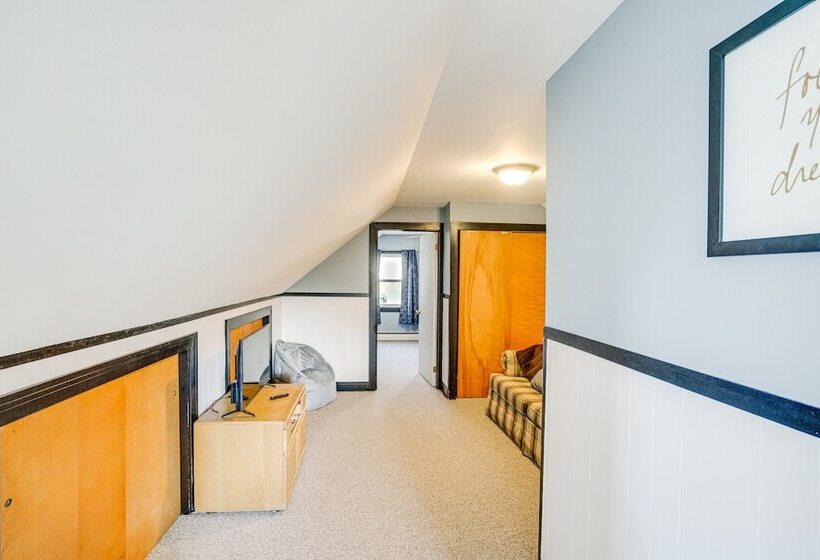 Renovated Chatham Home ~ Half Mi To Downtown!