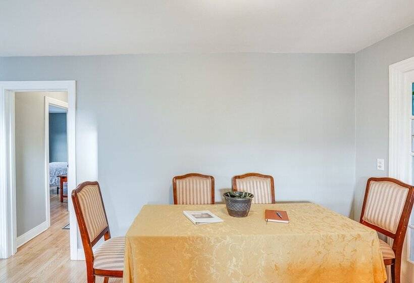 Renovated Chatham Home ~ Half Mi To Downtown!