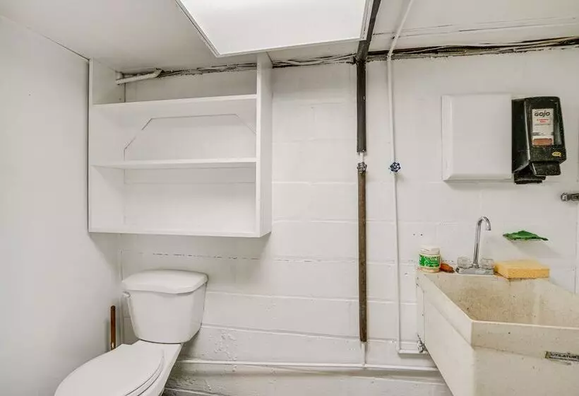 Renovated Chatham Home ~ Half Mi To Downtown!