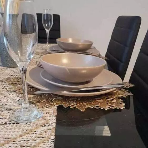 Residenssi 4 Bed House In Accrington