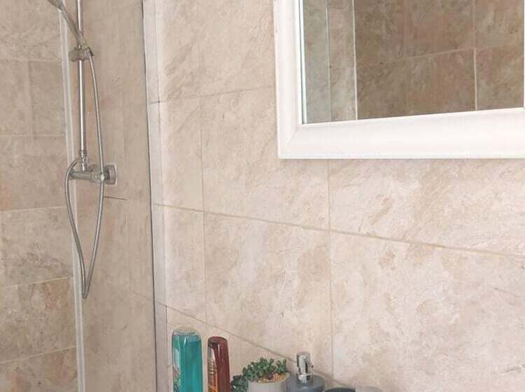 إقامة 4 Bed House In Accrington