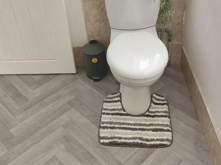 Residenssi 4 Bed House In Accrington