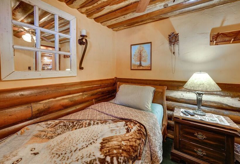 Riverfront Luther Cottage W/ Year Round Trail!