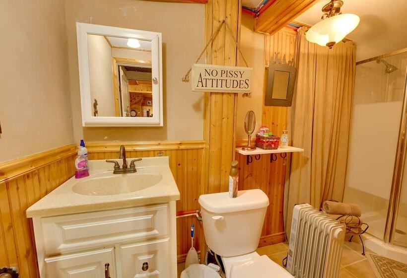 Riverfront Luther Cottage W/ Year Round Trail!