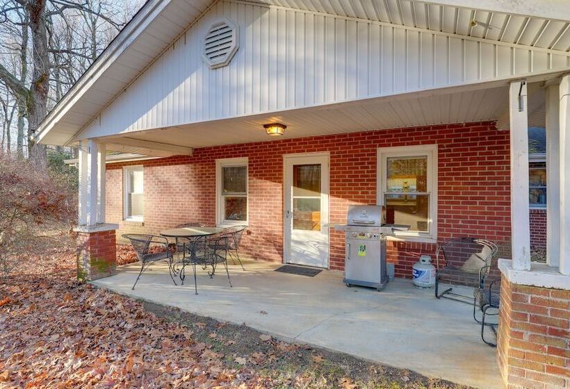 Dog Friendly Burnsville Home W/ Patio & Trails!