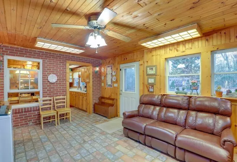 Dog Friendly Burnsville Home W/ Patio & Trails!