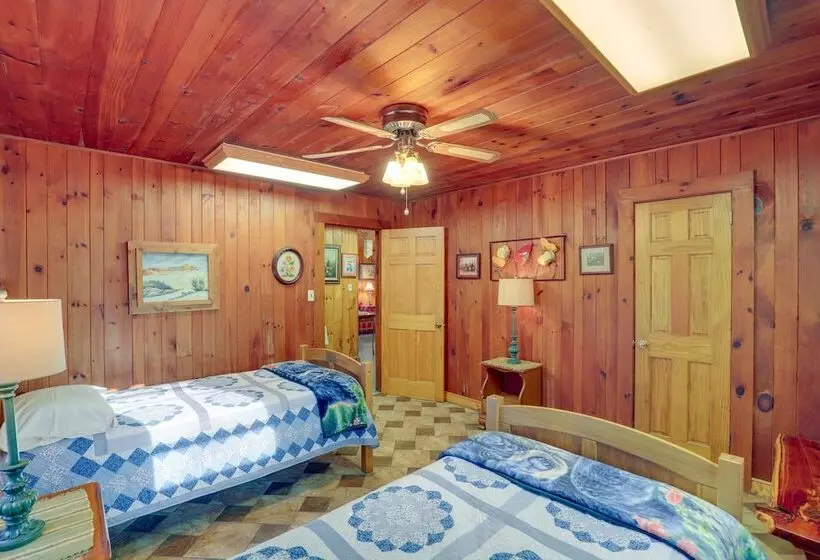 Dog Friendly Burnsville Home W/ Patio & Trails!