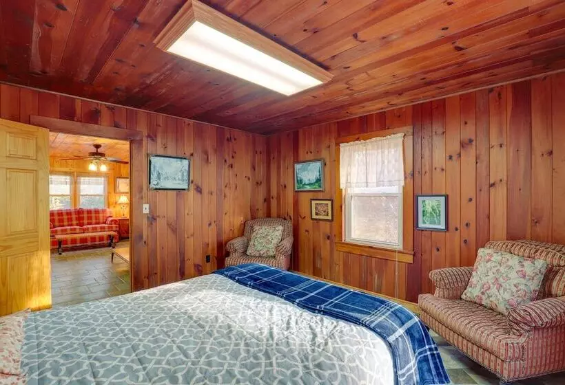 Dog Friendly Burnsville Home W/ Patio & Trails!