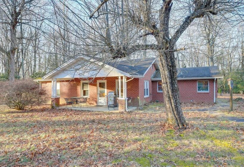 Dog Friendly Burnsville Home W/ Patio & Trails!