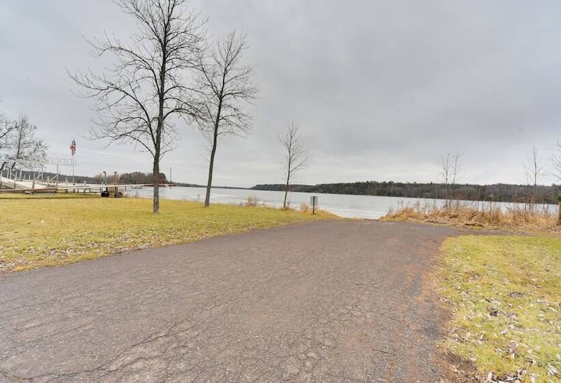Secluded Wisconsin Cottage W/ Nearby Lake Access