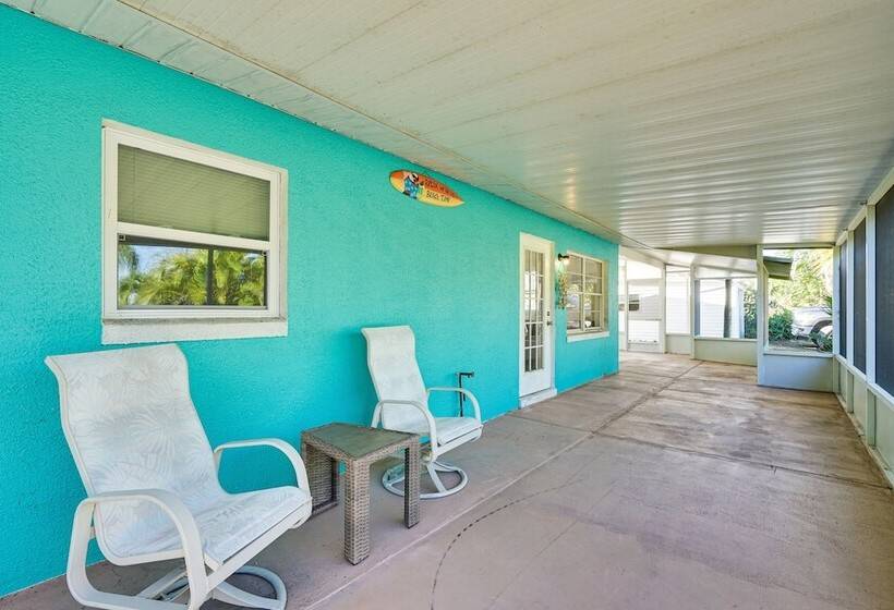 1 Mi To Boat Ramp: Bokeelia Home W/ Screened Patio