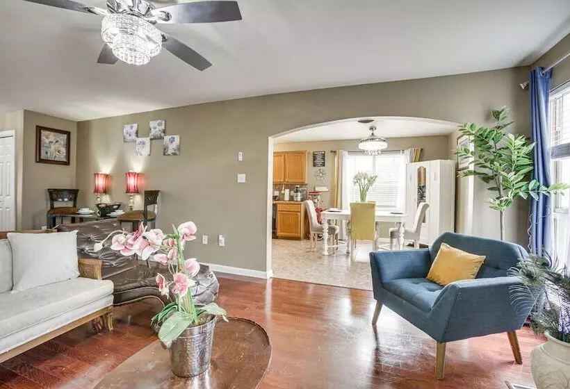 Spacious Family Friendly Home In Denham Springs!