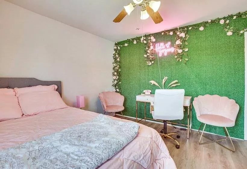 Spacious Family Friendly Home In Denham Springs!