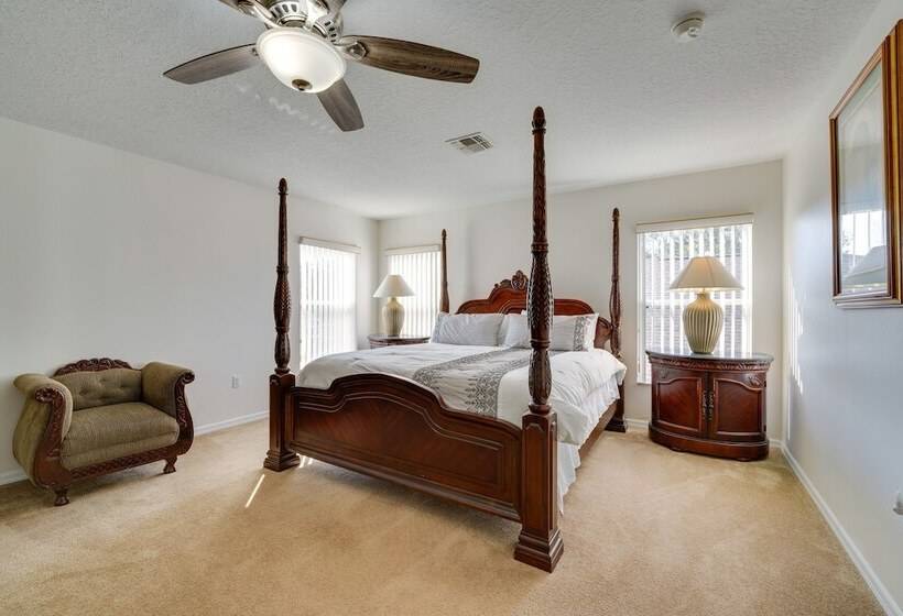 Spacious Kissimmee Villa W/ Private Pool & Hot Tub