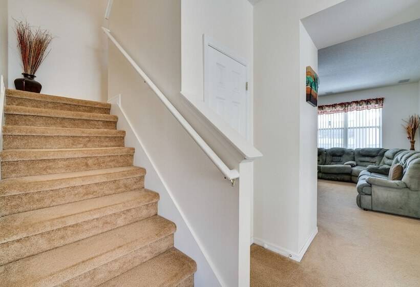 Spacious Kissimmee Villa W/ Private Pool & Hot Tub