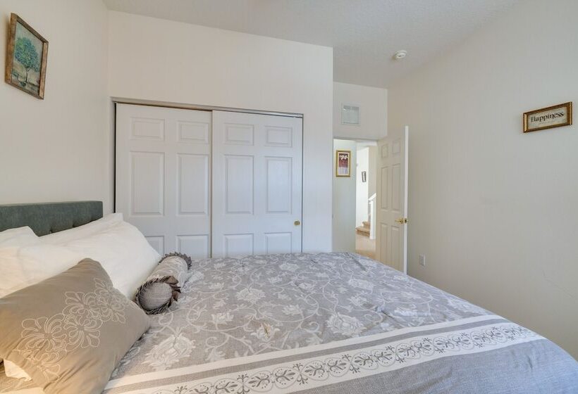 Spacious Kissimmee Villa W/ Private Pool & Hot Tub