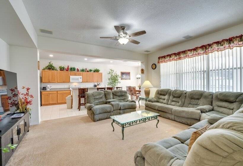 Spacious Kissimmee Villa W/ Private Pool & Hot Tub