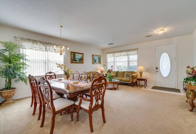 Spacious Kissimmee Villa W/ Private Pool & Hot Tub