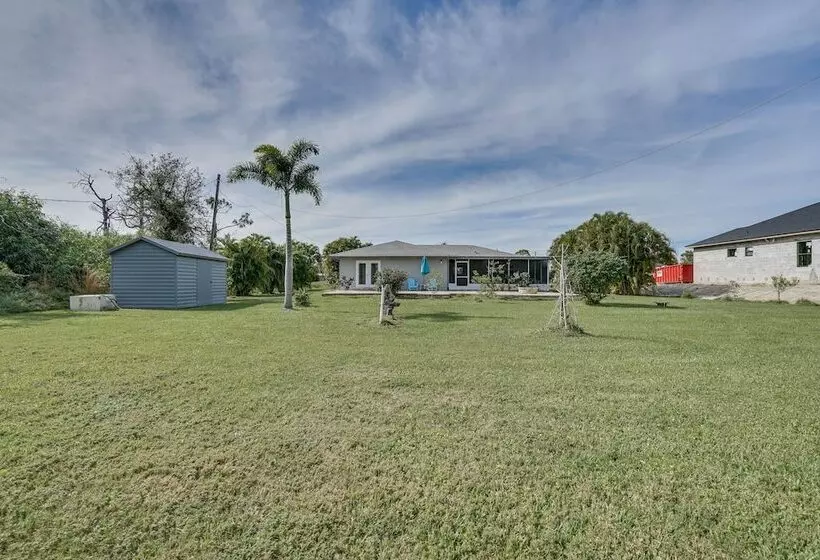 Game Room + Screened Lanai: Pine Island Getaway!