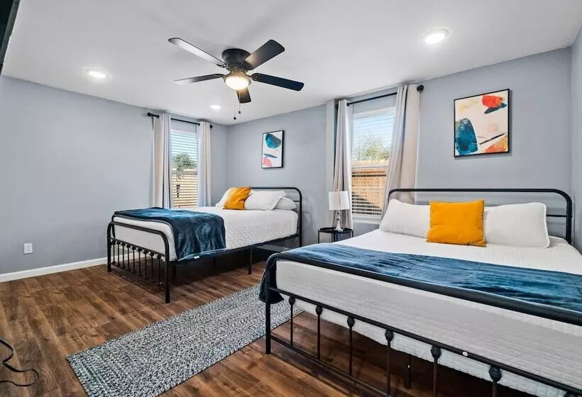 Step Into Comfort In This 3br/2ba Downtown Retreat