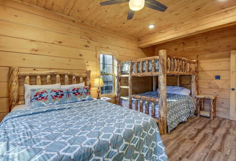 Stunning Sevierville Cabin: Hot Tub & Deck W/ View