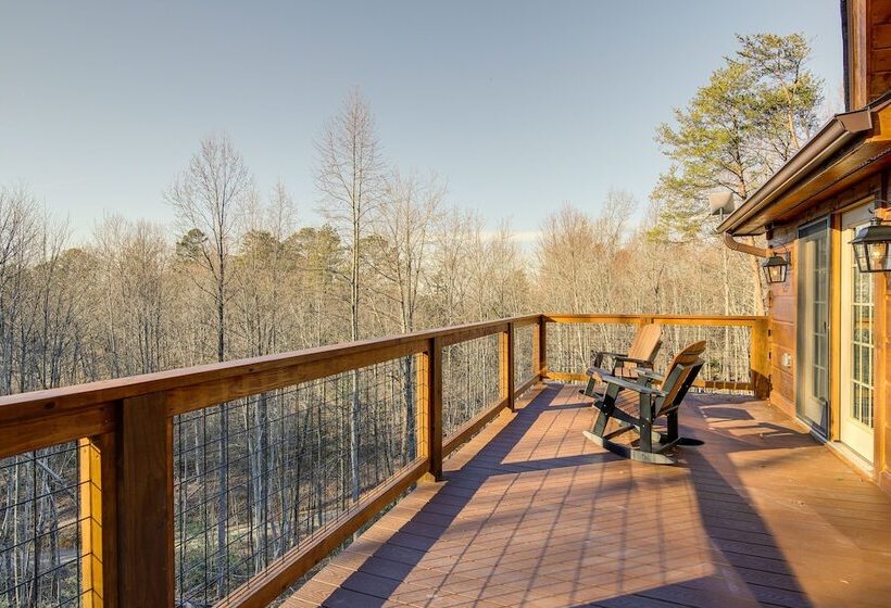 Stunning Sevierville Cabin: Hot Tub & Deck W/ View
