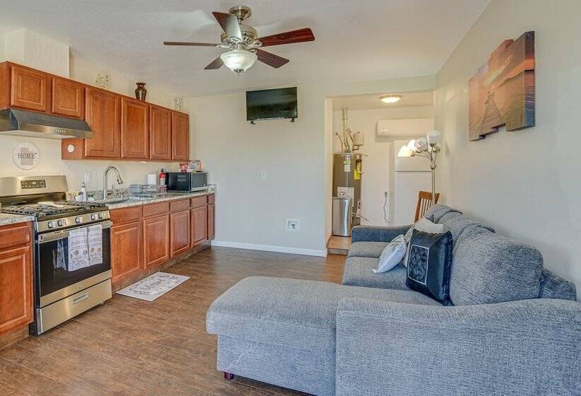 Sunlit Albuquerque Retreat: 3 Mi To Old Town!