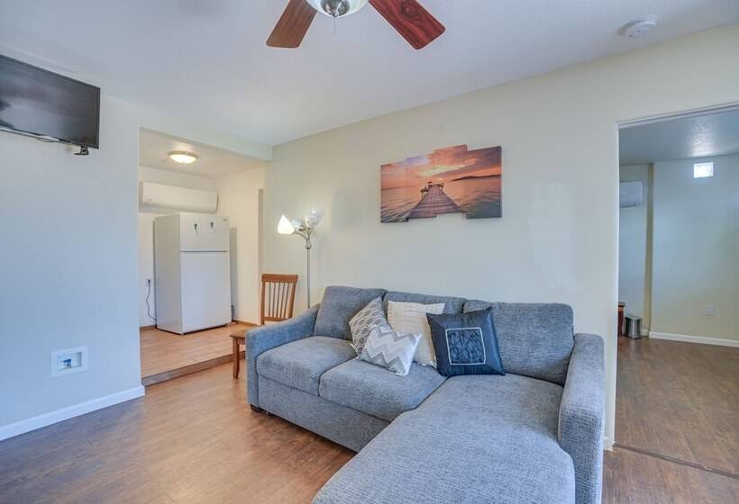 Sunlit Albuquerque Retreat: 3 Mi To Old Town!