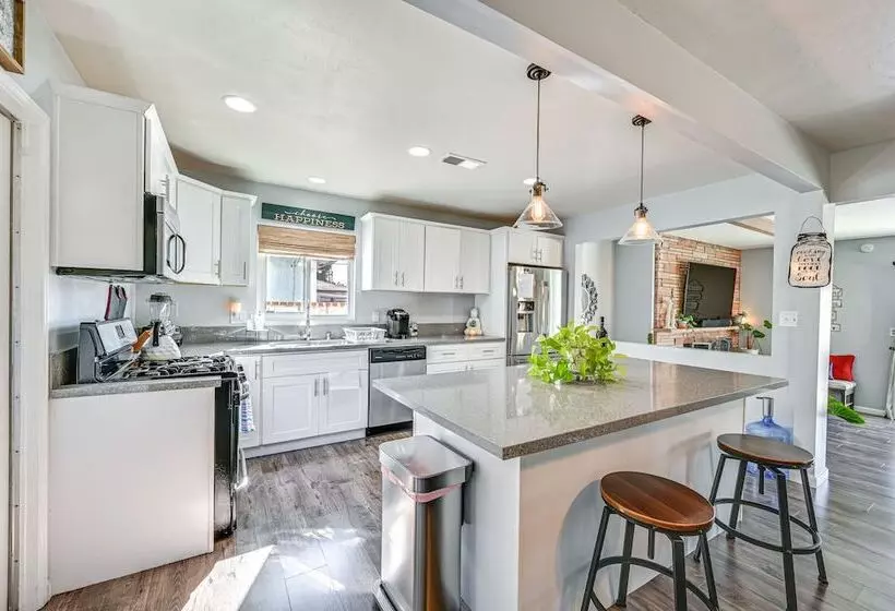 Walkable Chula Vista Home W/ Covered Patio