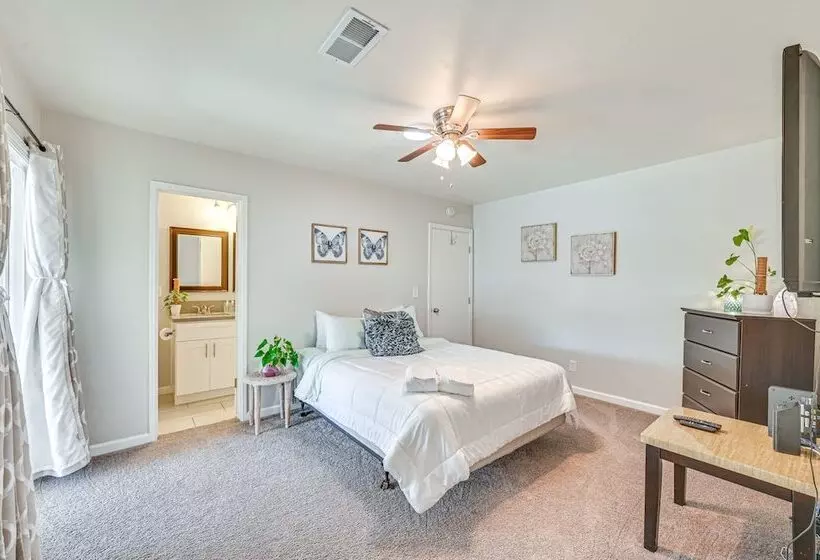 Walkable Chula Vista Home W/ Covered Patio